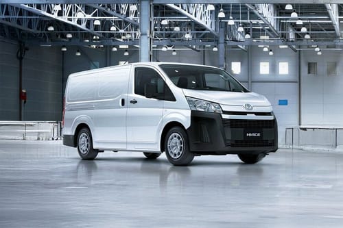 Toyota Hiace Front Medium View