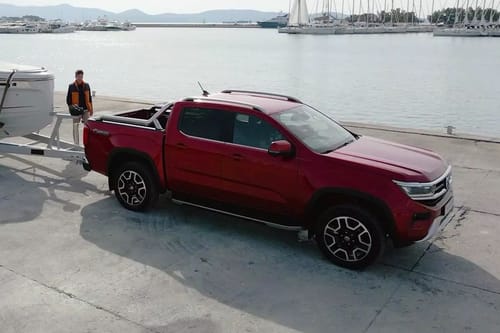 فلكس فاجن أماروك Front Angle High View