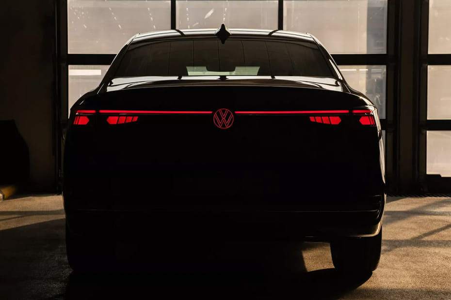 Full Rear View of فلكس فاجن باسات