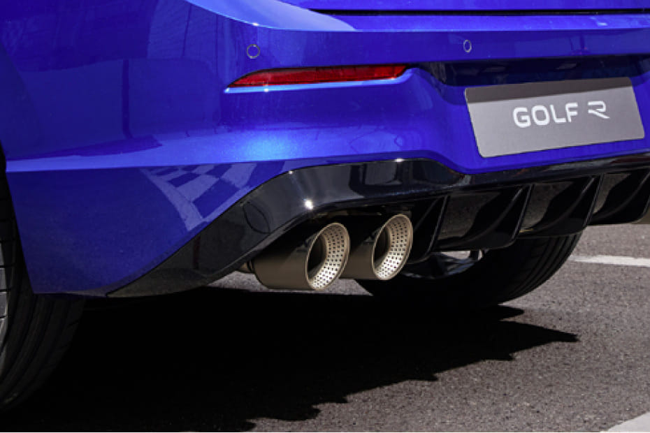 Exhaust Pipe of Volkswagen Golf R