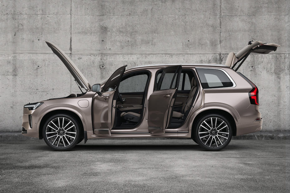 XC90 All Door Open