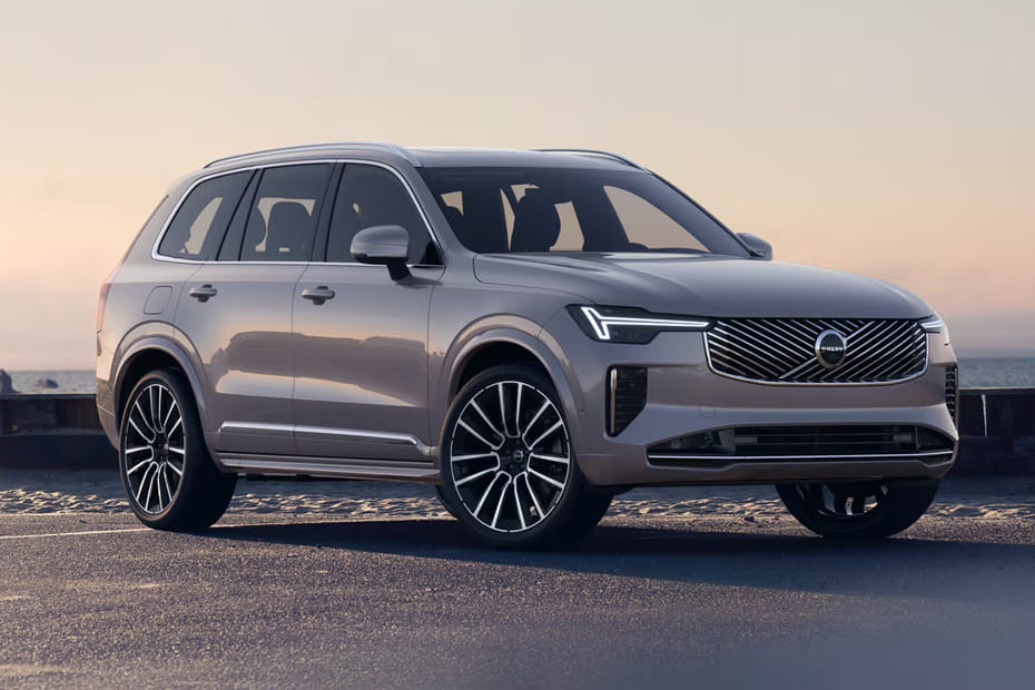 فولفو XC90 Front Medium View