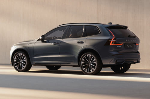 Rear Cross Side View of Volvo XC60