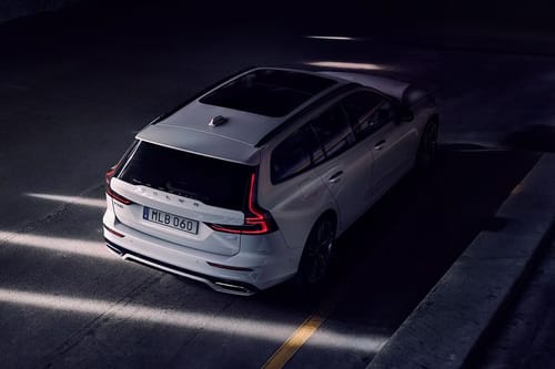 Rear Cross Side View of Volvo EX90
