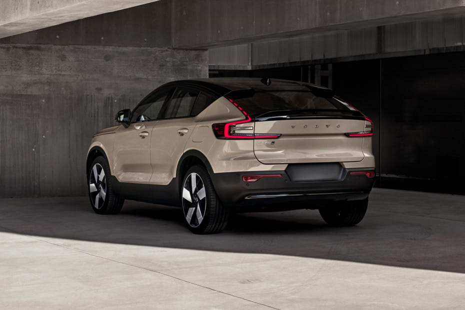 Rear Cross Side View of Volvo EC40