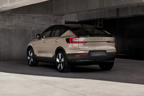 Rear Cross Side View of فولفو إي سي 40