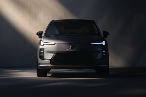 Full Front View of XC70