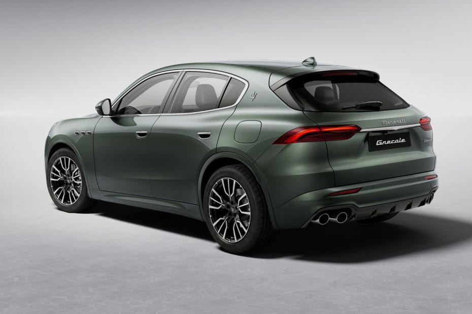 Rear Cross Side View of Maserati Grecale