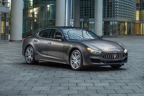 مازيراتي غبلي Front Cross Side View