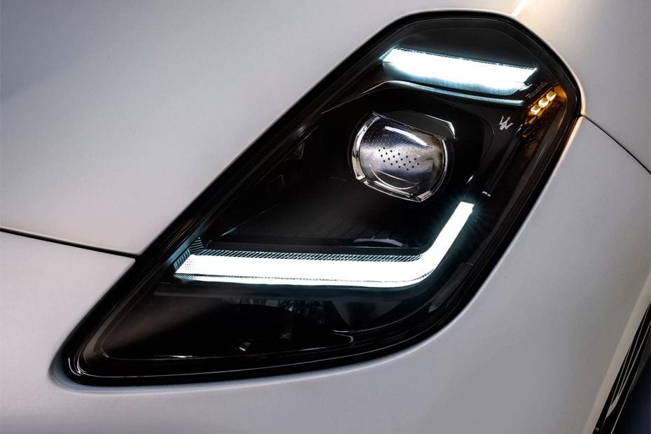 جران توريزمو Headlight