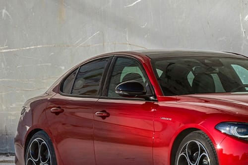 Alfa Romeo Giulia Drivers Sideview
