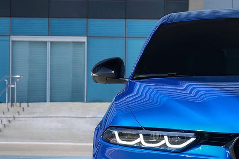 ألفا روميو تونالي Drivers Side Mirror Front Angle