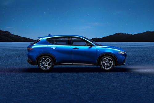 ألفا روميو تونالي Full Side View