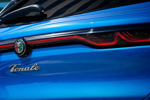 تونالي Tail light