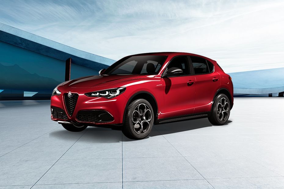 Alfa Romeo  Stelvio Quadrifoglio Front angle low view