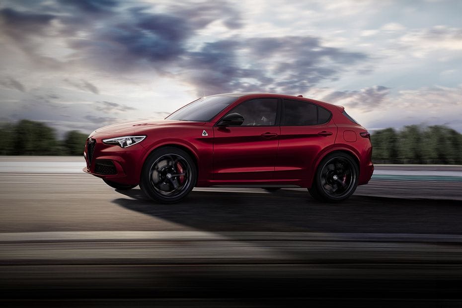 Stelvio Quadrifoglio Side view