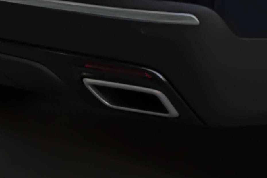 Exhaust Pipe of Cadillac XT5