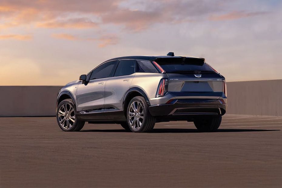 Rear Cross Side View of Cadillac Optiq