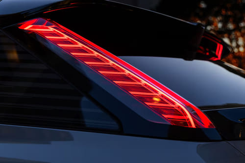 أوبتيك Tail light
