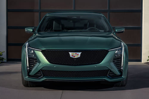 Full Front View of سي تي 5 في