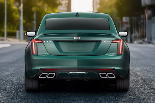 Full Rear View of كاديلاك سي تي 5 في