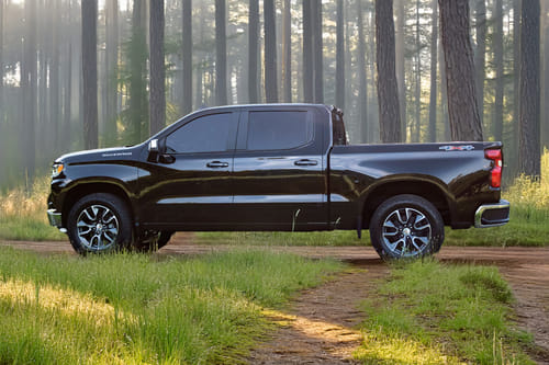 سيلفرادو إل دي Side view