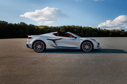 CORVETTE Z06 Medium Angle Front View