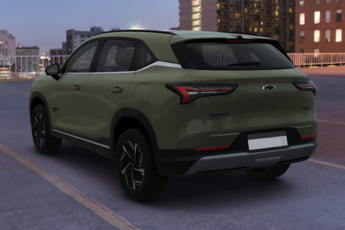 Rear Medium View of Chevrolet Captiva PHEV