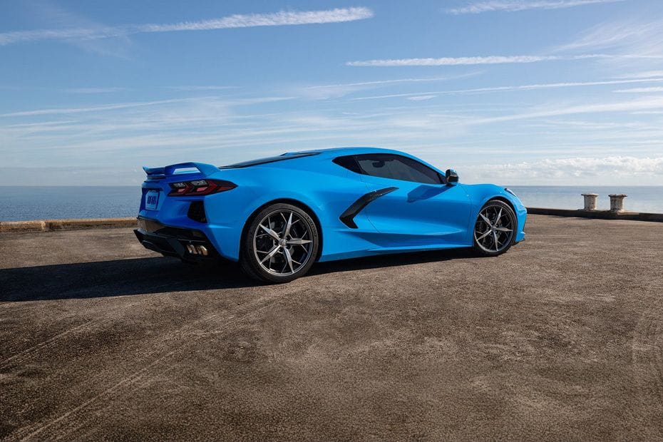 Rear Cross View of شفروليه كورفيت