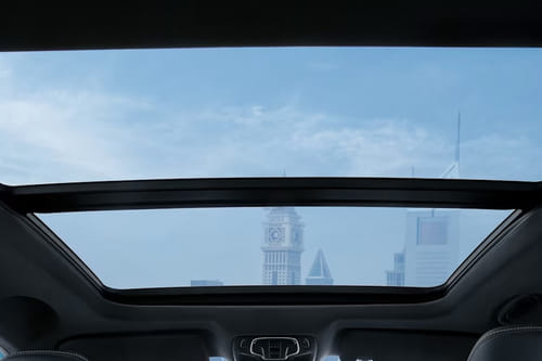 إم جي One Sunroof Moonroof