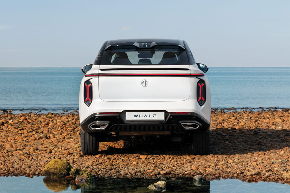 Full Rear View of إم جي ويل
