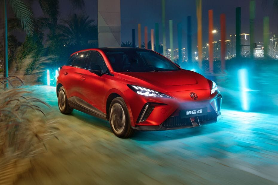 إم جي 4 Front Medium View