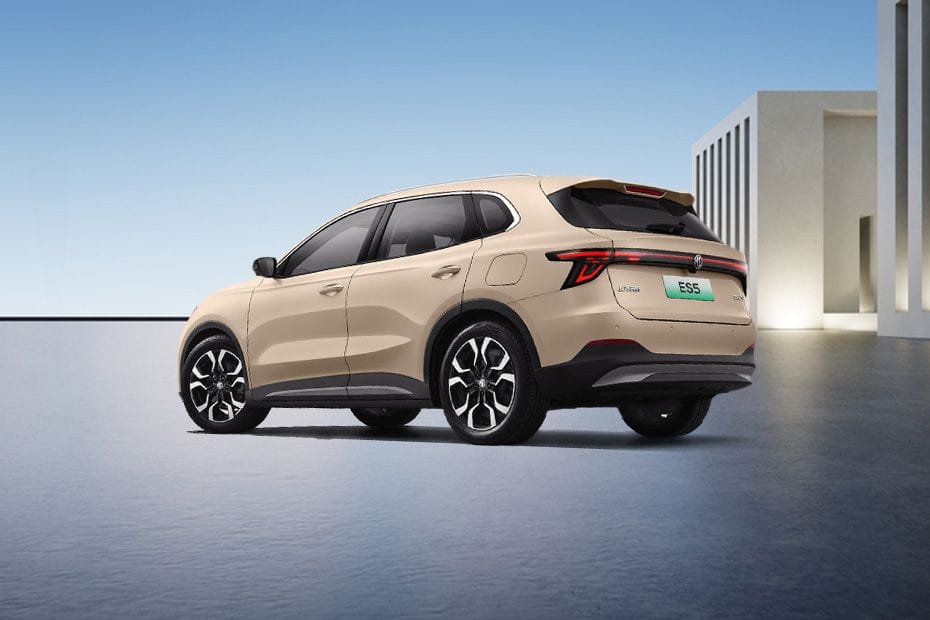 Rear Cross Side View of إم جي ES5