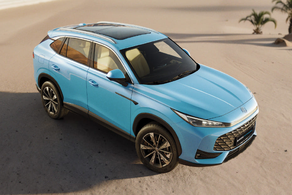 إم جي HS Front Cross Side View