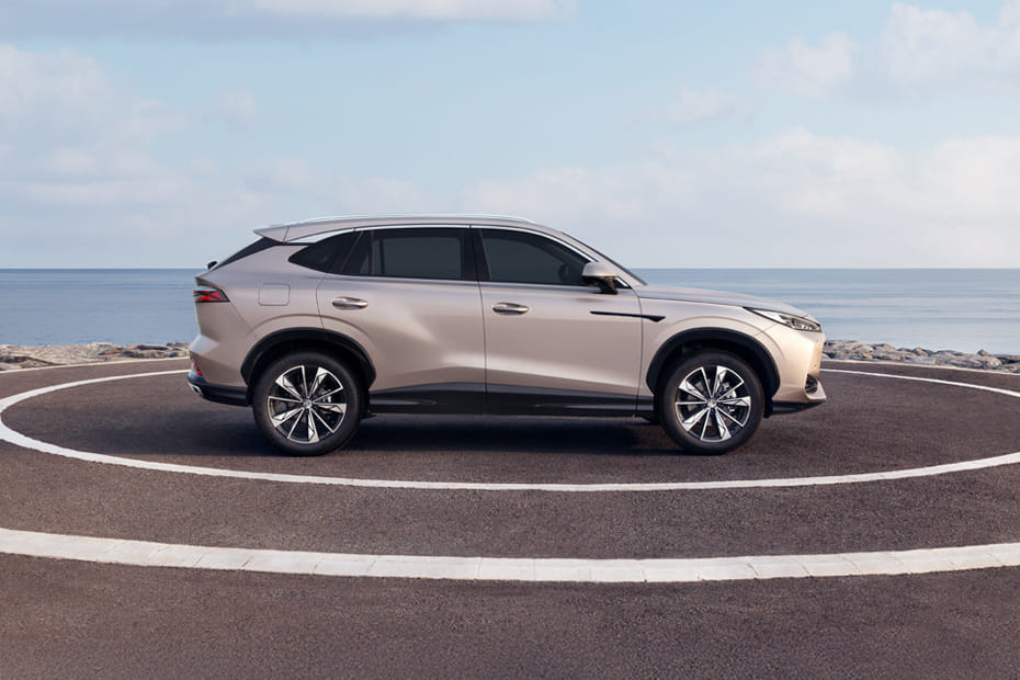 HS Medium Angle Front View