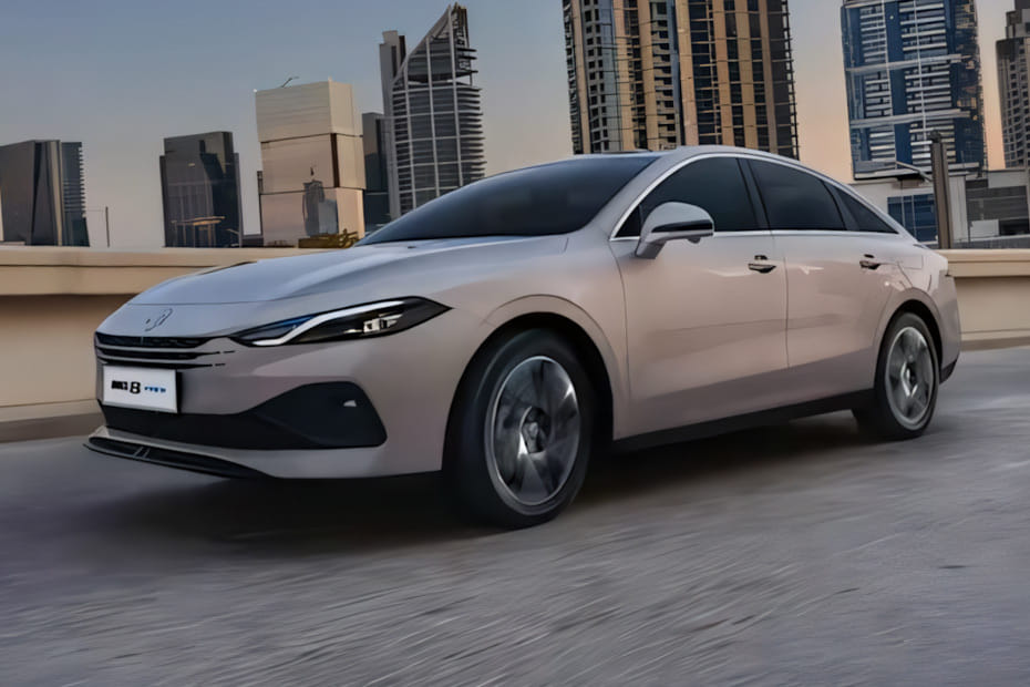 8 Front deep low Angle View