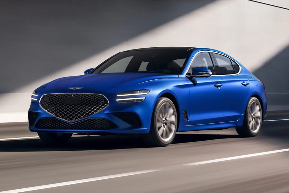Genesis  G70 Front angle low view