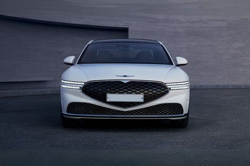 Full Front View of G90