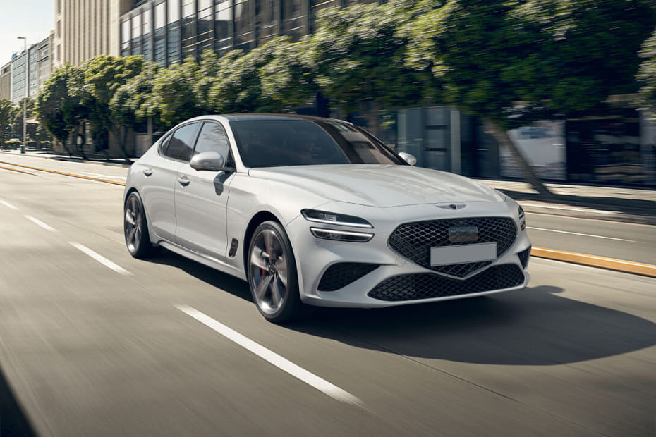 جينيسيس G70 SB Front Medium View