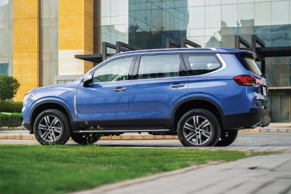 دي 90 برو Side view