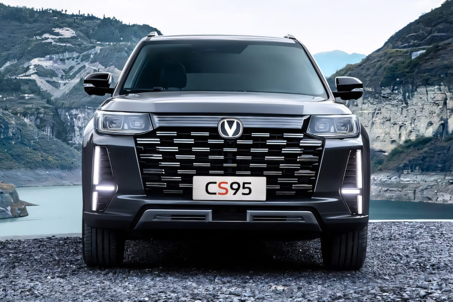 Full Front View of سي اس95