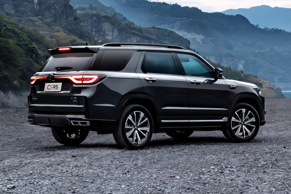 سي اس95 Rear Medium Side View