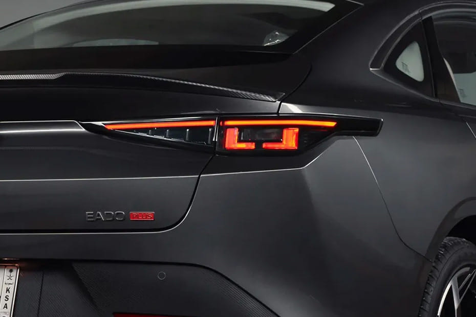 ايدو بلس Tail light