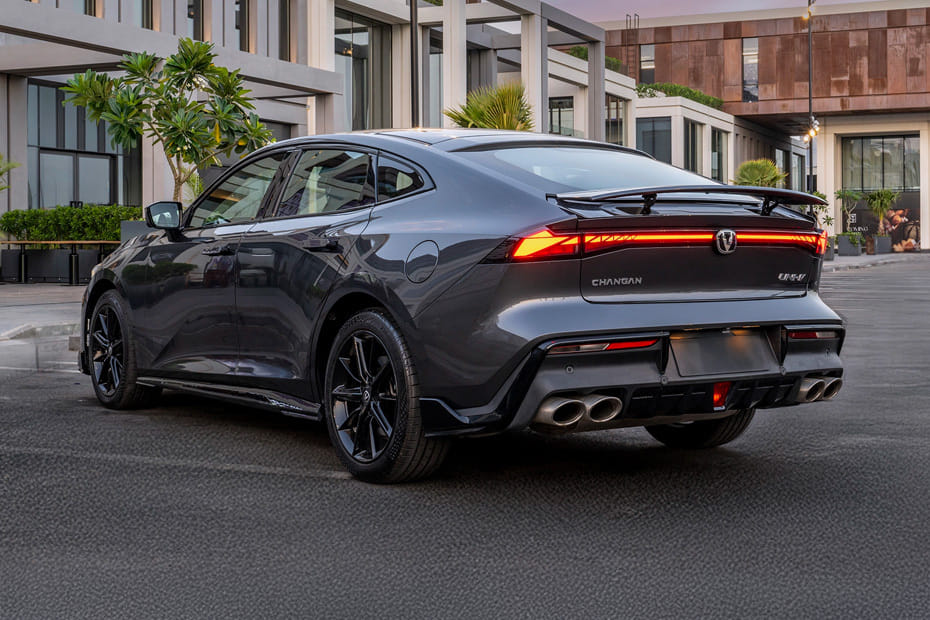 Rear Cross Side View of Changan UNI-V