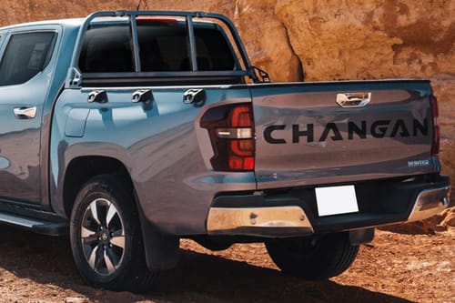 هنتر 2023–2025 Tail light