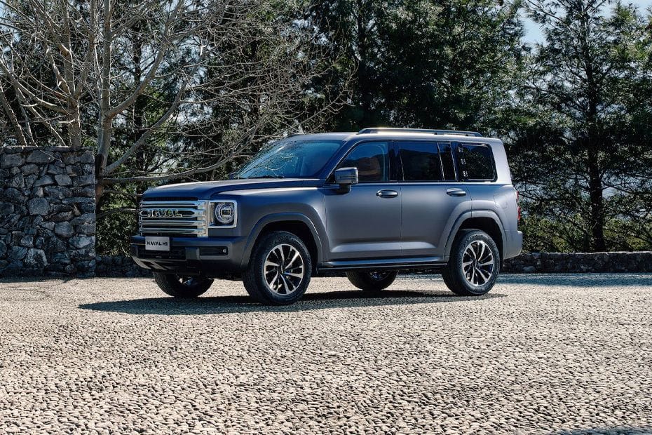 هافال H9 Front Side View