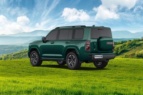 Rear Cross Side View of هافال H9