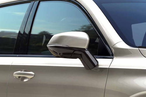 هافال إتش6 Drivers Side Mirror Front Angle