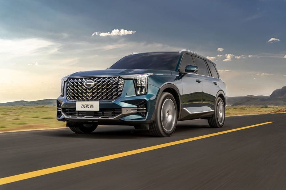 جي أي سي  GS8 Front angle low view