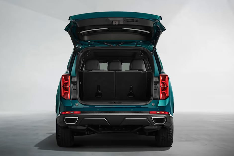 Trunk Open Closer View of GS8